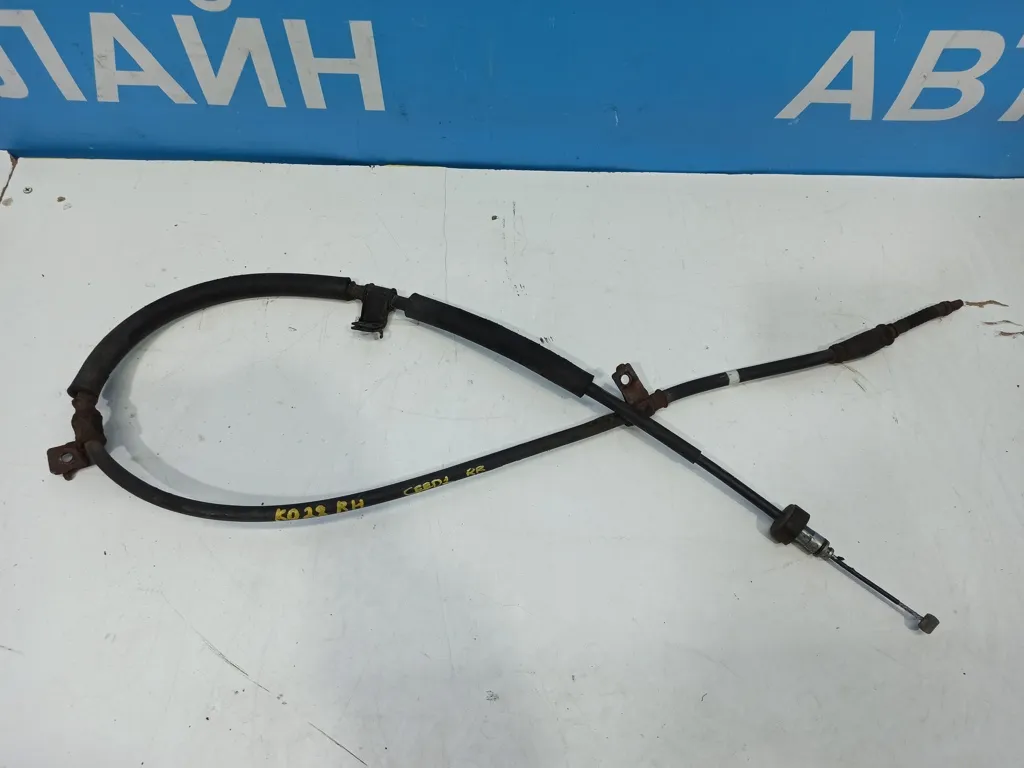 Трос ручного тормоза Kia Ceed 1 2010-2012