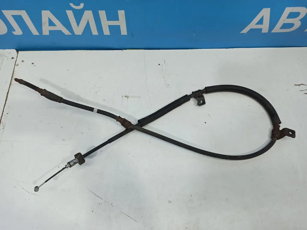 Трос ручного тормоза Kia Ceed 1 2010-2012