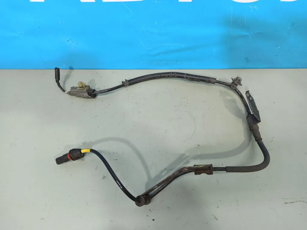 Датчик ABS задний правый Kia Ceed 1 2010-2012