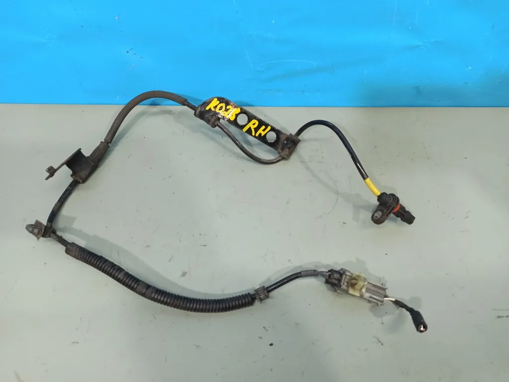 Датчик ABS задний правый Kia Ceed 1 2010-2012