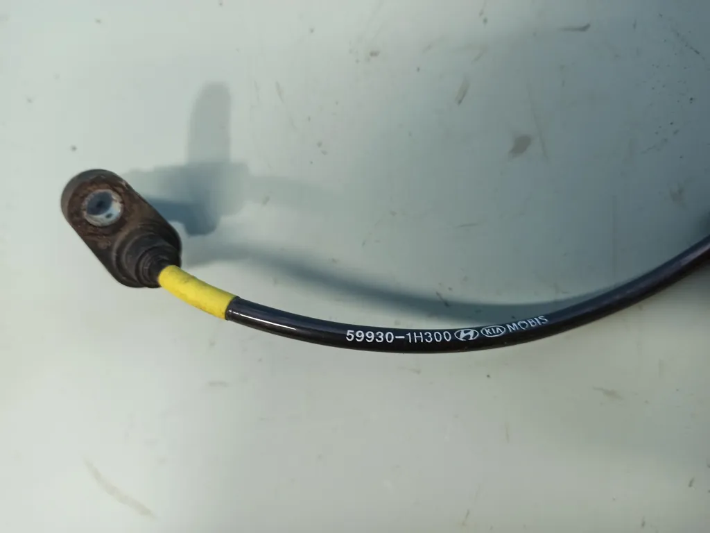 Датчик ABS задний правый Kia Ceed 1 2010-2012