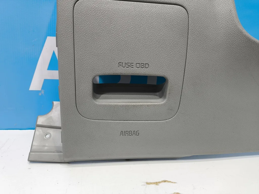 Накладка торпедо левая нижняя Kia Optima 4 JF 2015-2018