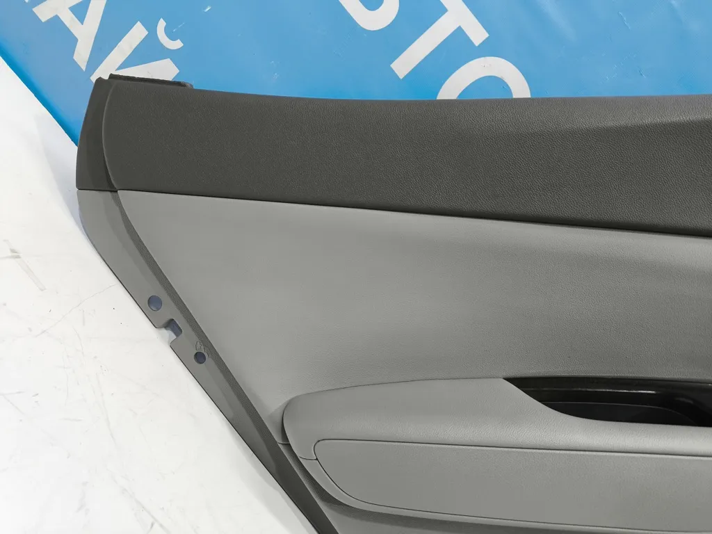 Обшивка двери задней левой Kia Optima 4 JF 2015-2018