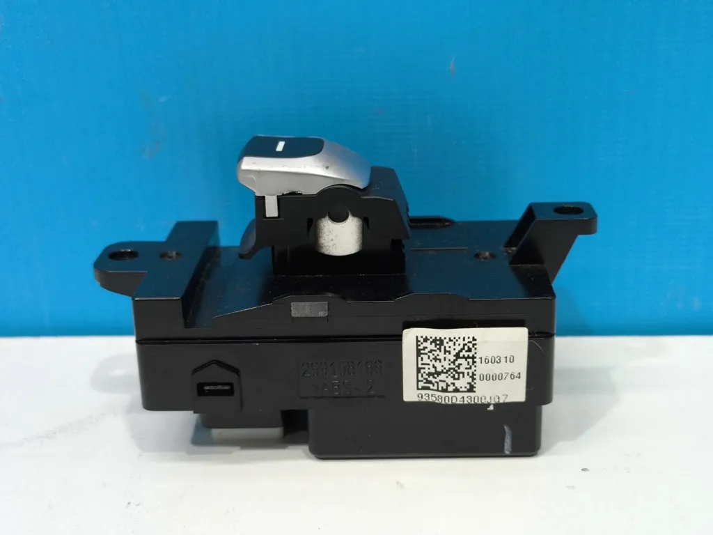 Блок кнопок стеклоподъемника Kia Optima 4 JF 2015-2018