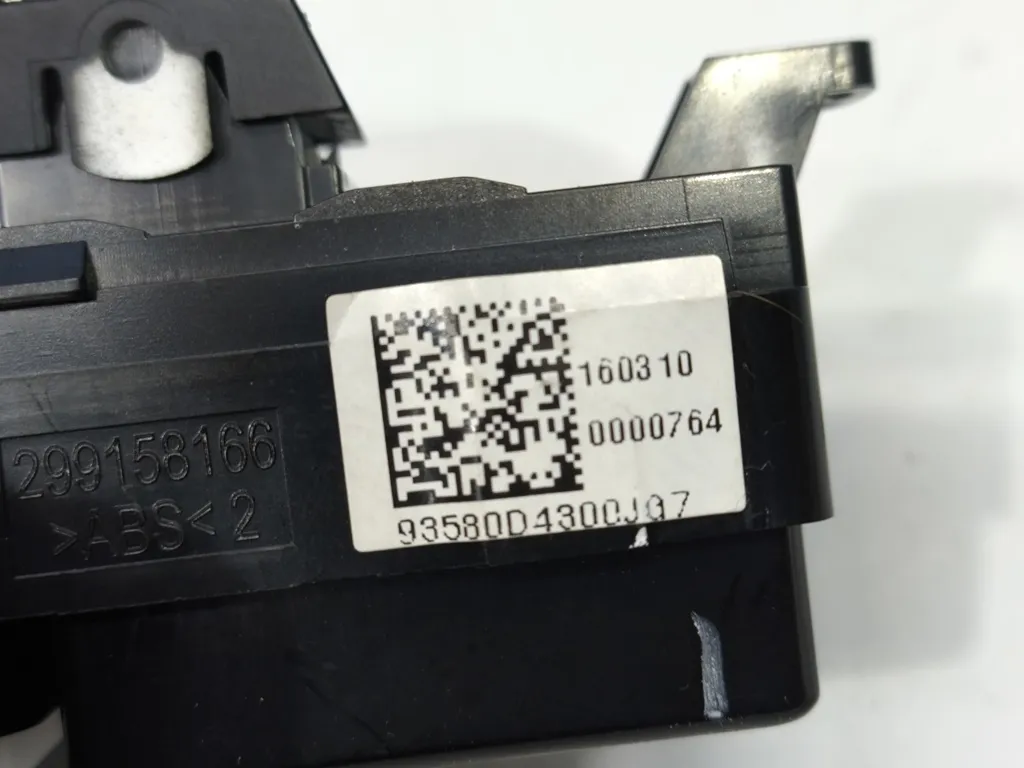 Блок кнопок стеклоподъемника Kia Optima 4 JF 2015-2018