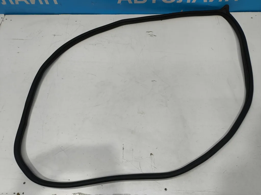 Уплотнитель дверного проема Kia Optima 4 JF 2015-2018