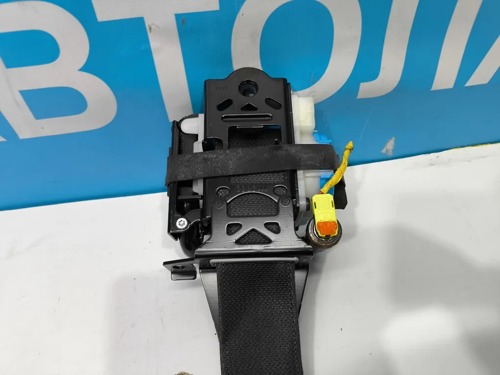 Ремень безопасности левый Hyundai Genesis DH 2 2012-2016