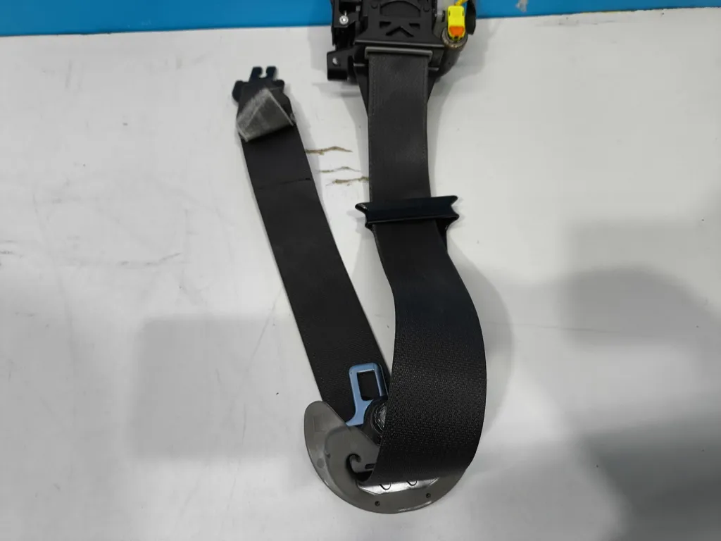 Ремень безопасности левый Hyundai Genesis DH 2 2012-2016