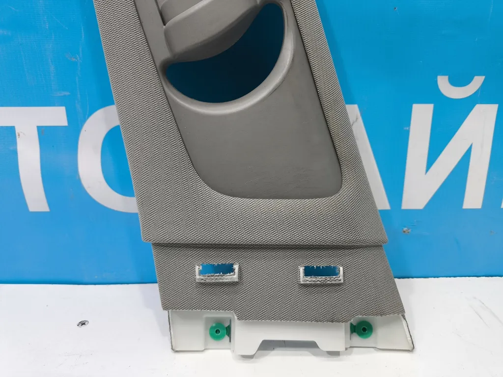 Обшивка средней стойки левой Hyundai Genesis DH 2 2012-2016