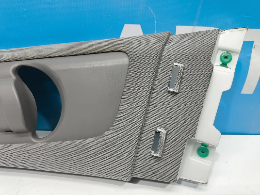 Обшивка средней стойки левой Hyundai Genesis DH 2 2012-2016