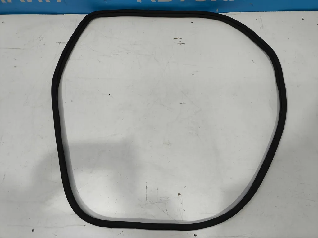 Уплотнитель дверного проема Hyundai Genesis DH 2 2012-2016