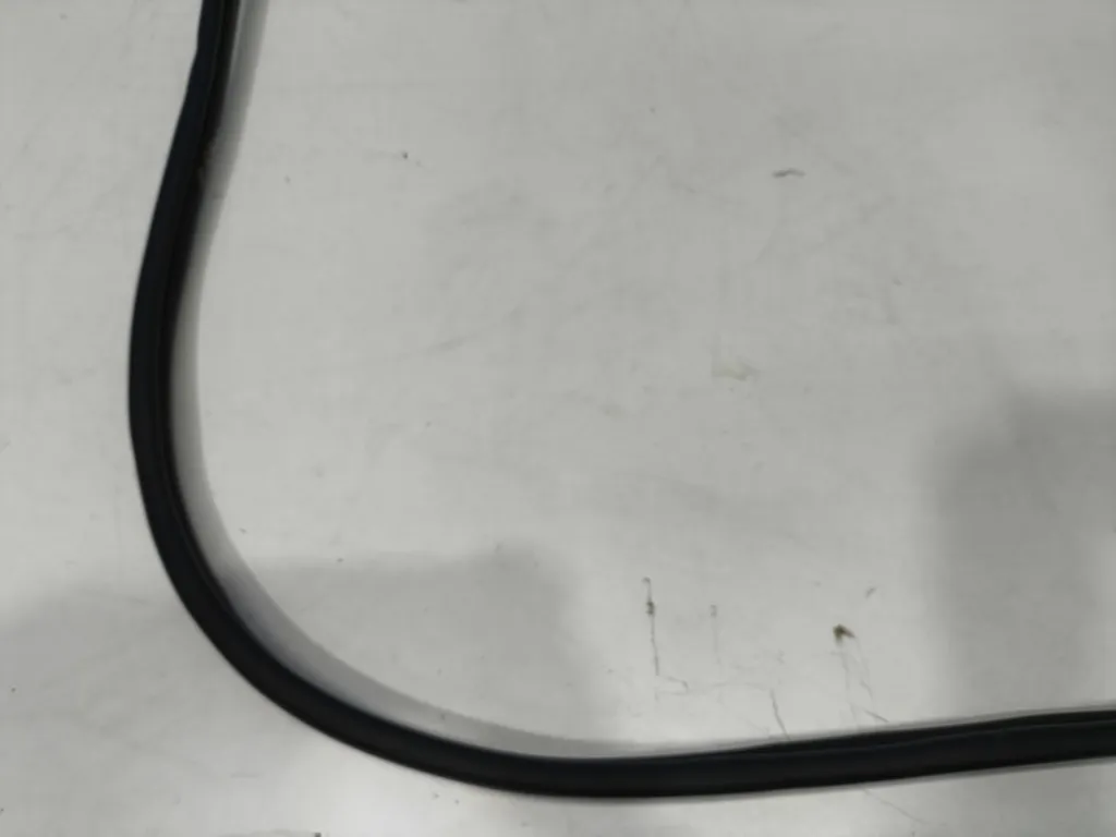 Уплотнитель дверного проема Hyundai Sonata 8 DN 2019-2023