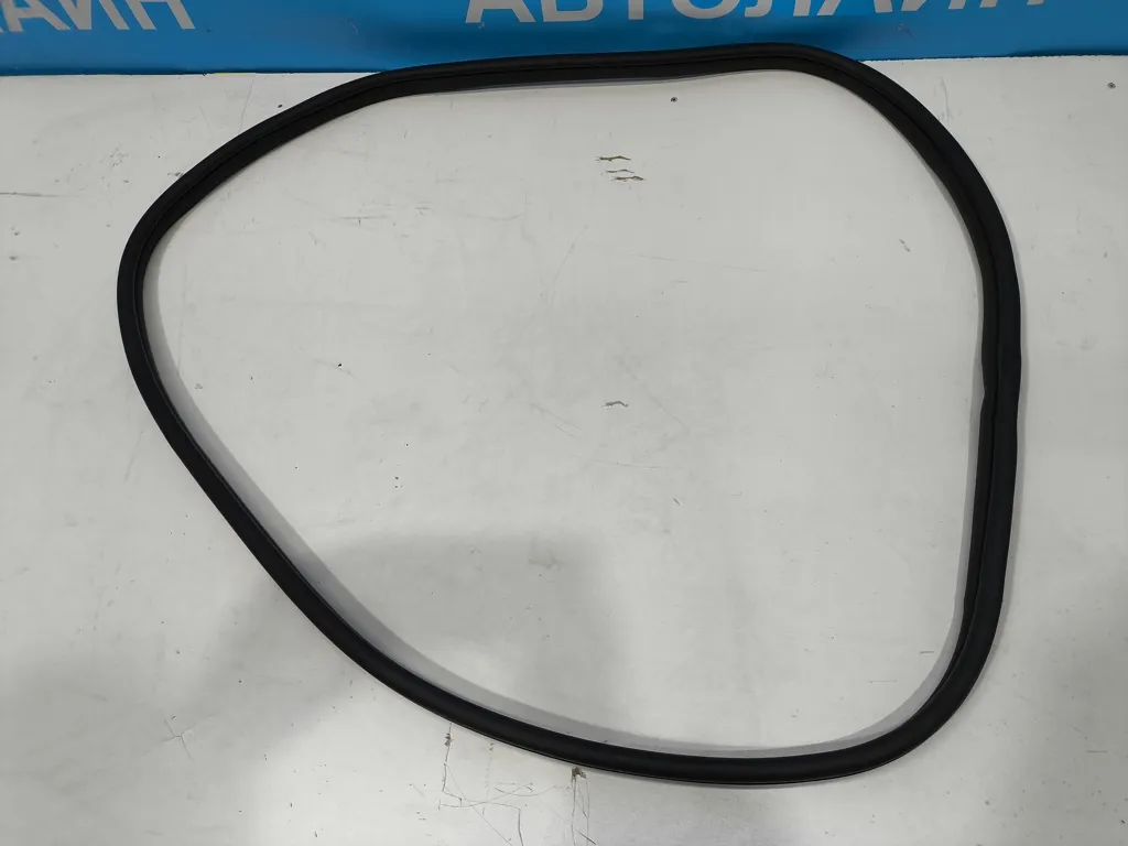 Уплотнитель дверного проема Hyundai Sonata 8 DN 2019-2023