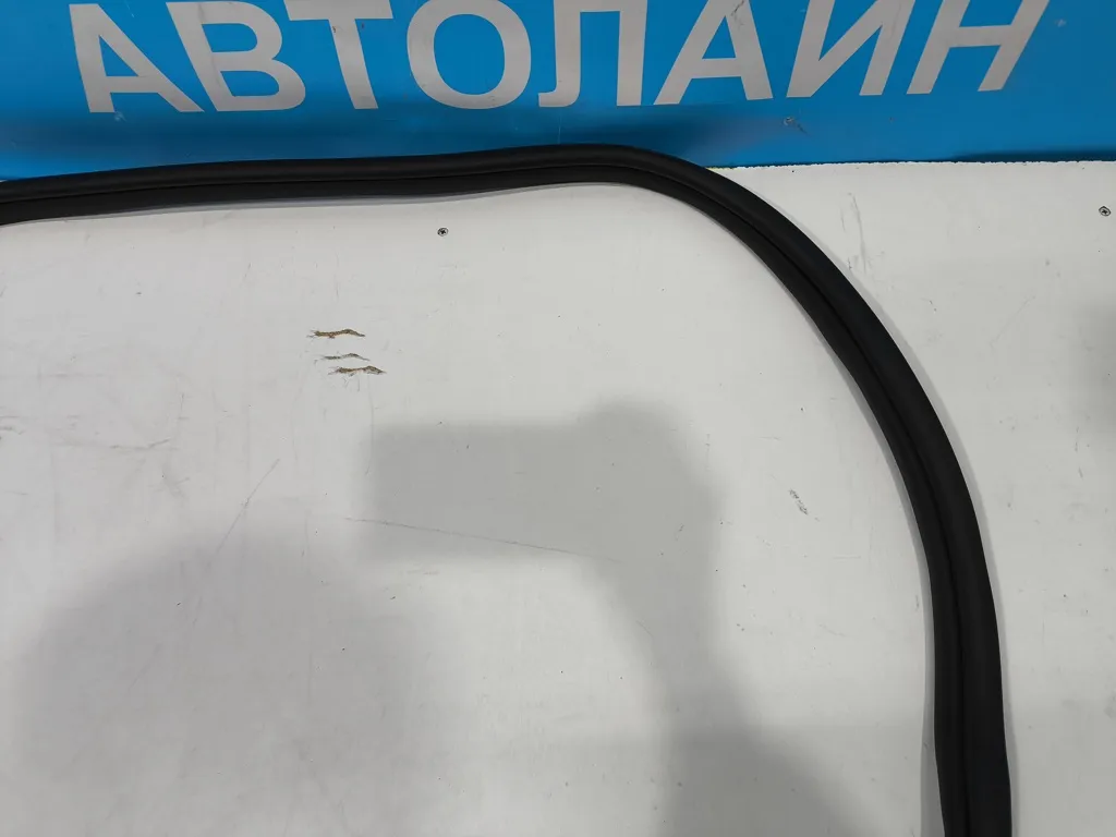 Уплотнитель дверного проема Hyundai Sonata 8 DN 2019-2023