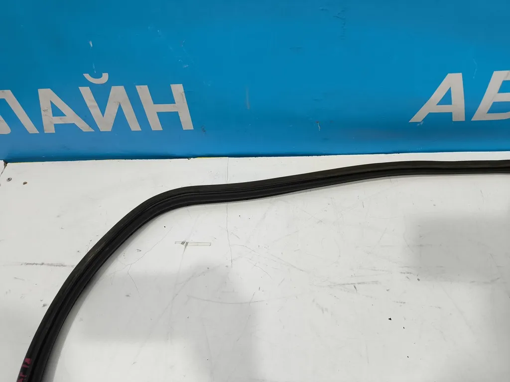 Уплотнитель крышки багажника Hyundai Sonata 8 DN 2019-2023