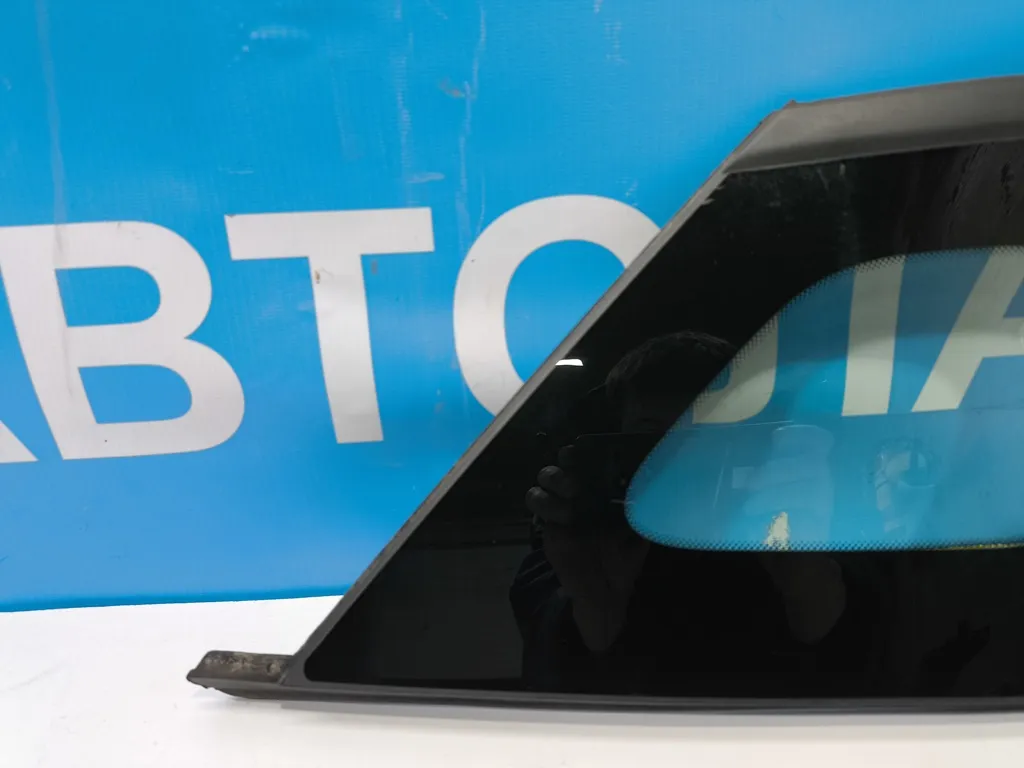 Форточка задняя левая Kia Optima 4 JF 2015-2018