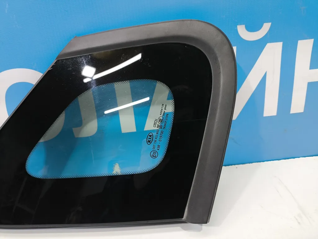 Форточка задняя левая Kia Optima 4 JF 2015-2018