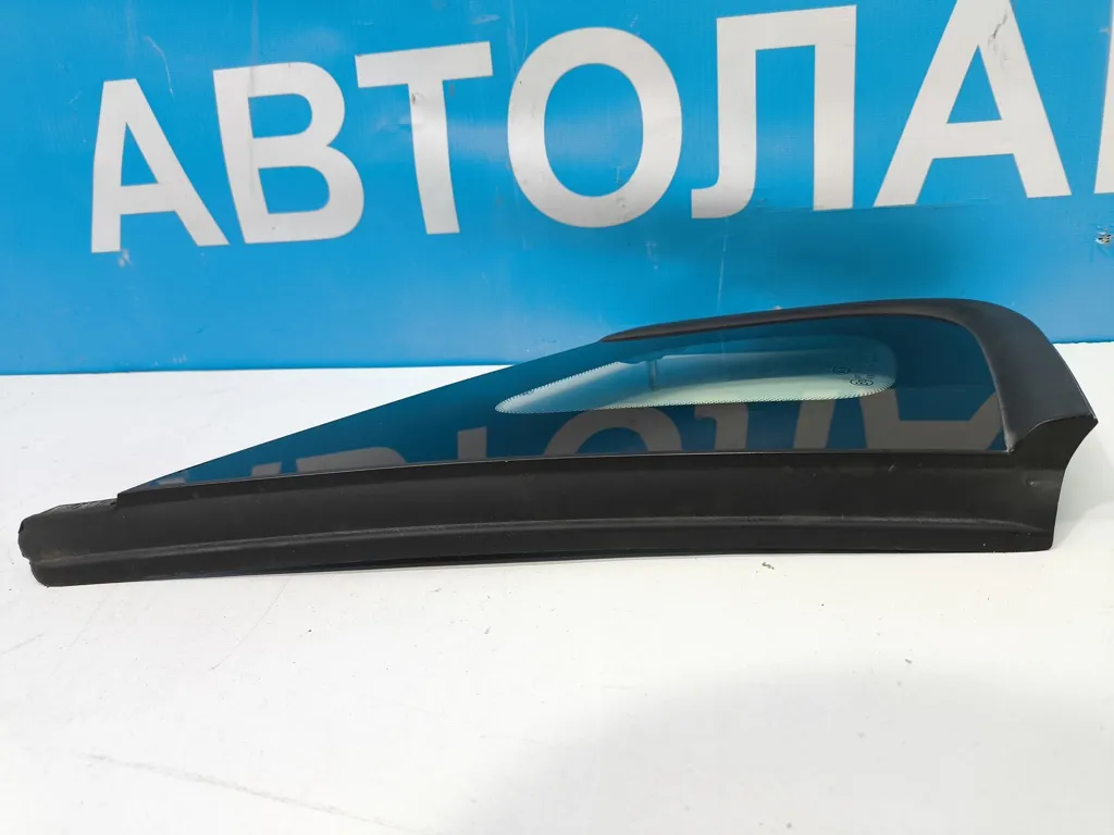 Форточка задняя левая Kia Optima 4 JF 2015-2018