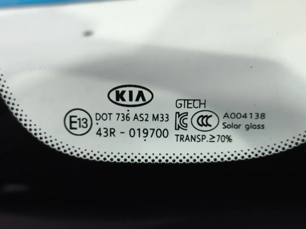 Форточка задняя левая Kia Optima 4 JF 2015-2018