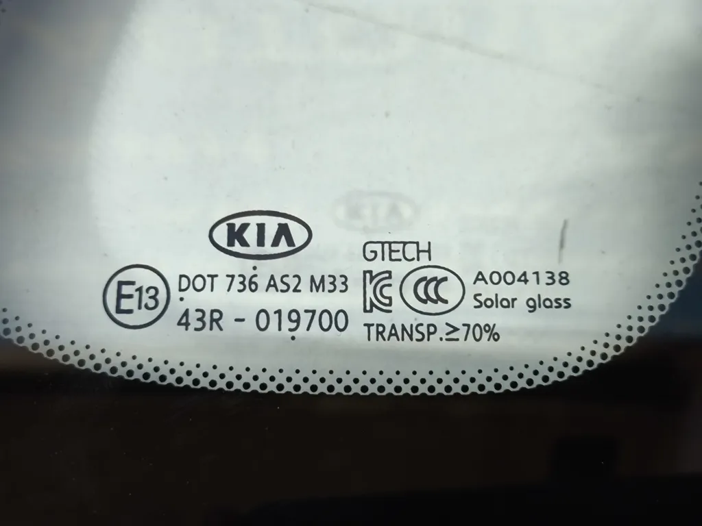 Форточка задняя правая Kia Optima 4 JF 2015-2018