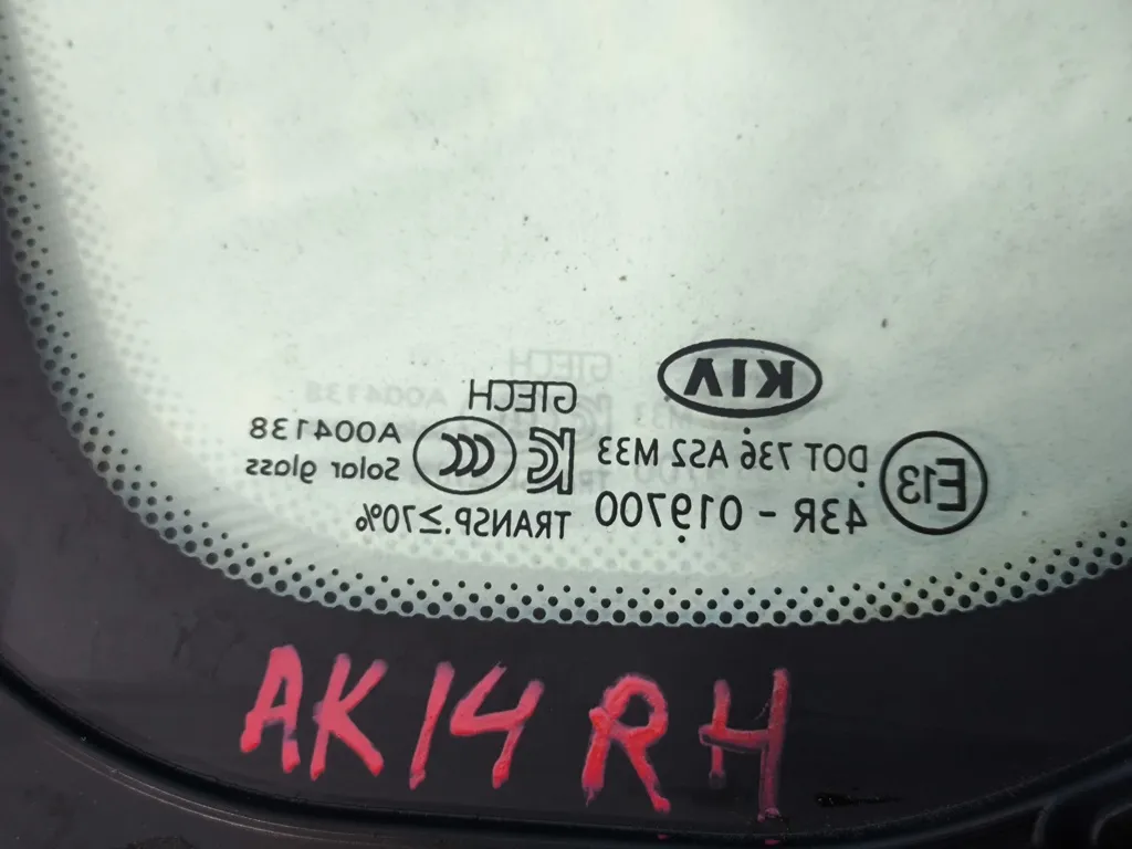 Форточка задняя правая Kia Optima 4 JF 2015-2018