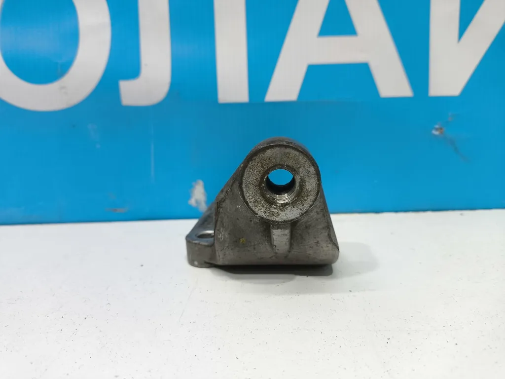 Кронштейн редуктора правый Kia Sorento 3 Prime 2014-2017