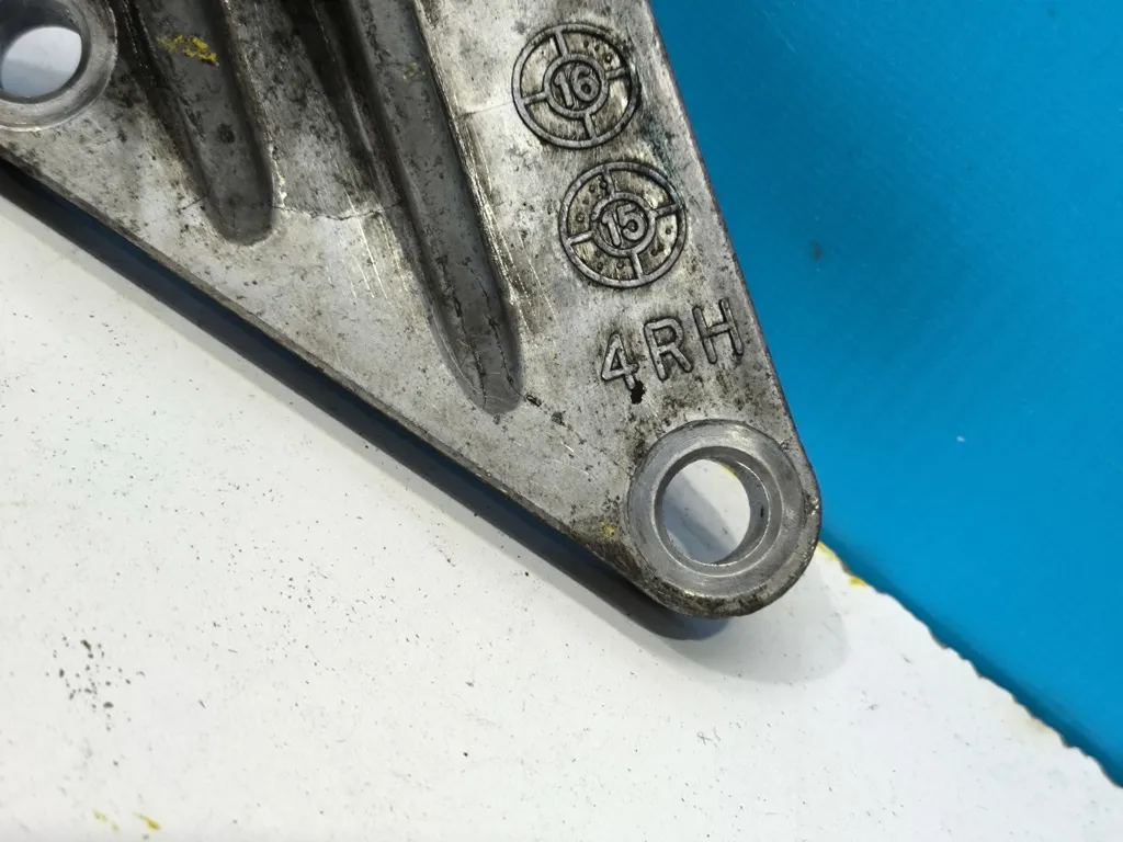 Кронштейн редуктора правый Kia Sorento 3 Prime 2014-2017