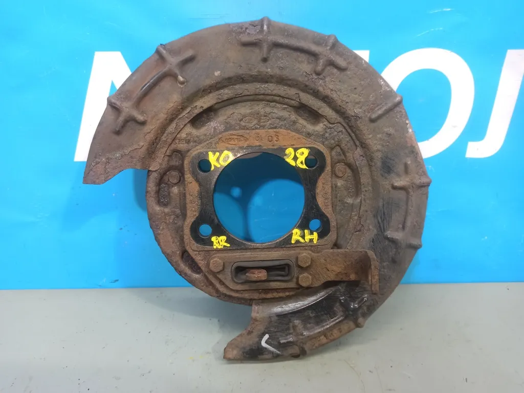 Механизм ручника правый Kia Ceed 1 2010-2012