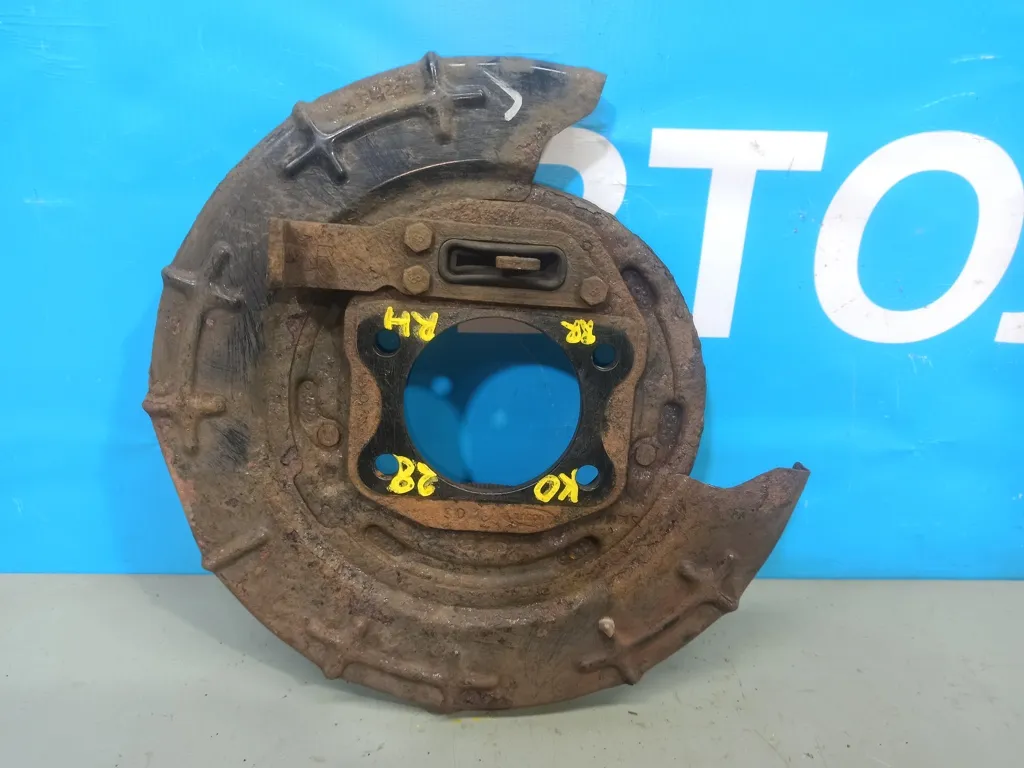 Механизм ручника правый Kia Ceed 1 2010-2012