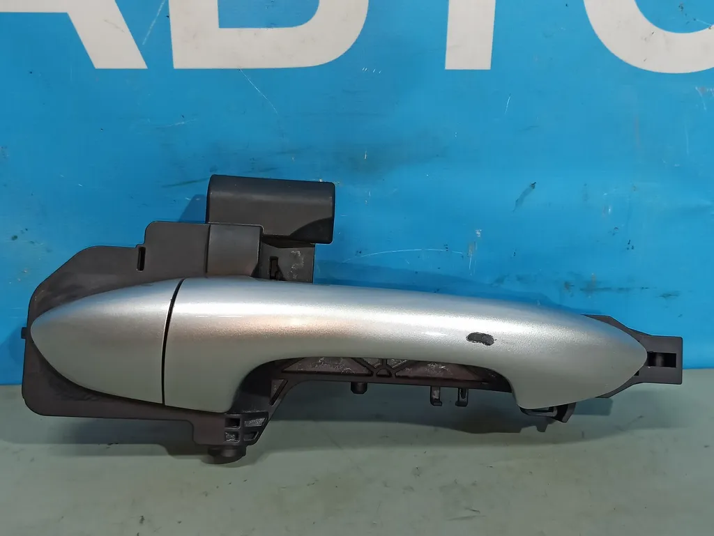 Ручка двери левая Kia Ceed 2 JD 2012-2015