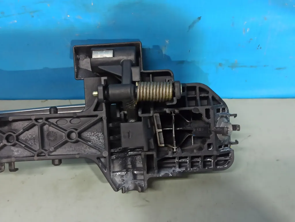 Ручка двери левая Kia Ceed 2 JD 2012-2015