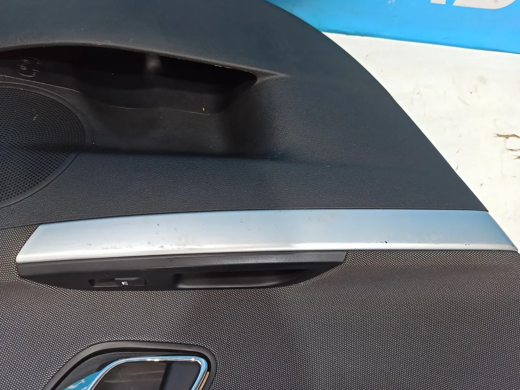 Обшивка двери задней левой Kia Ceed 2 JD 2012-2015