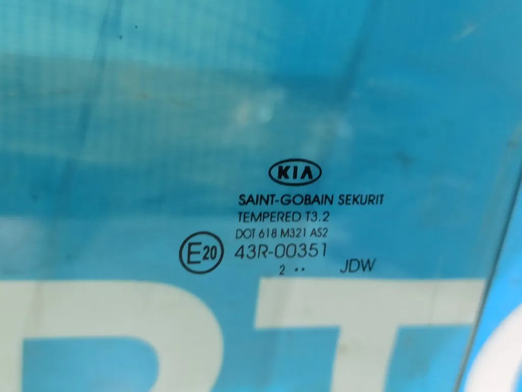 Стекло двери задней левой Kia Ceed 2 JD 2012-2015