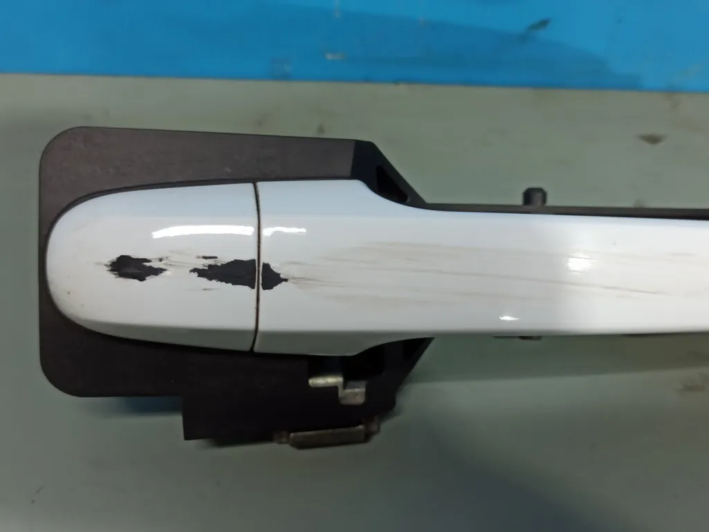 Ручка двери передняя левая Kia Ceed 1 2010-2012