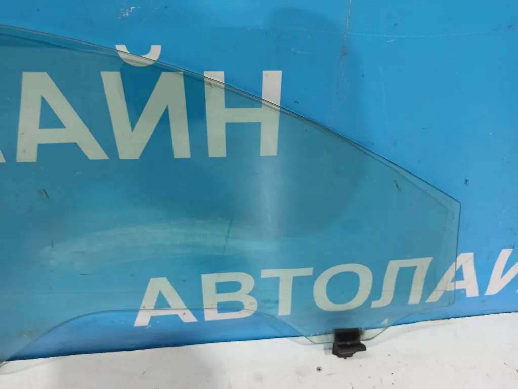 Стекло переднее левое Kia Ceed 1 2010-2012