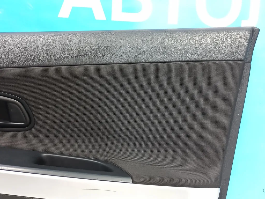 Обшивка двери передней правой Kia Ceed 2 JD 2015-2018