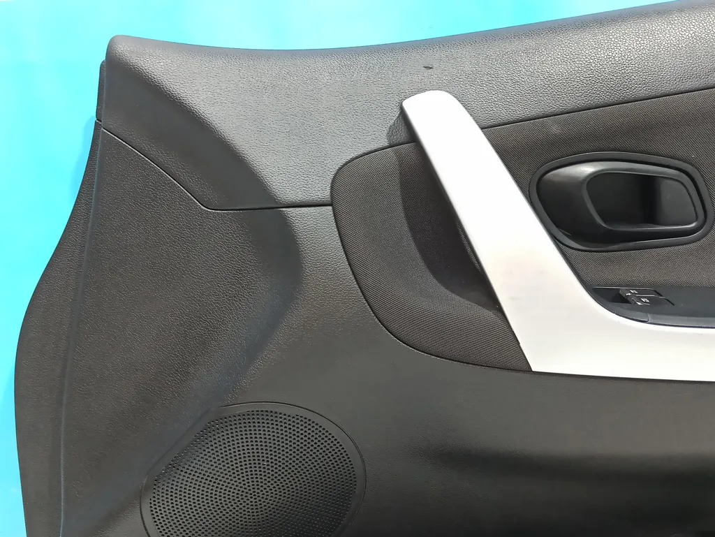 Обшивка двери передней правой Kia Ceed 2 JD 2015-2018