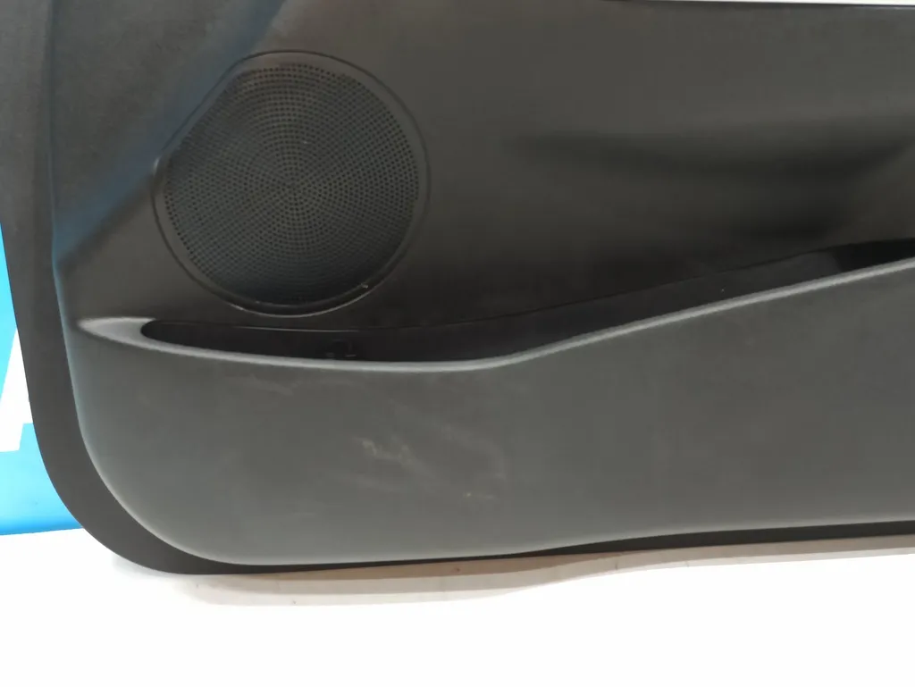 Обшивка двери передней правой Kia Ceed 2 JD 2015-2018