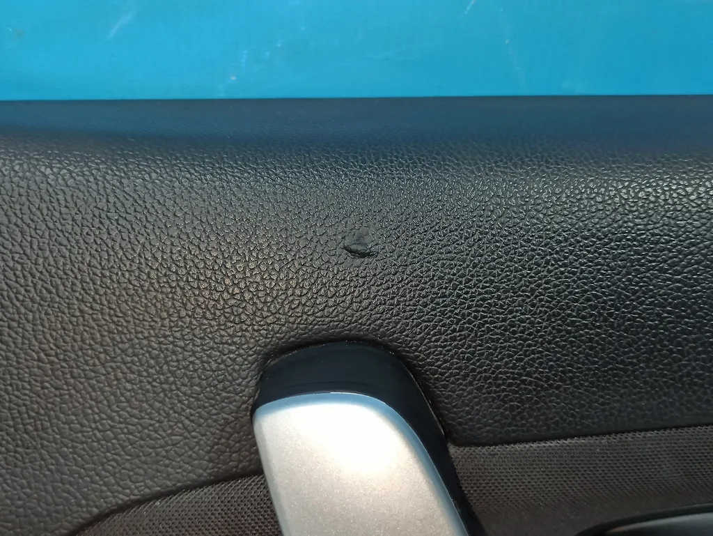 Обшивка двери передней правой Kia Ceed 2 JD 2015-2018