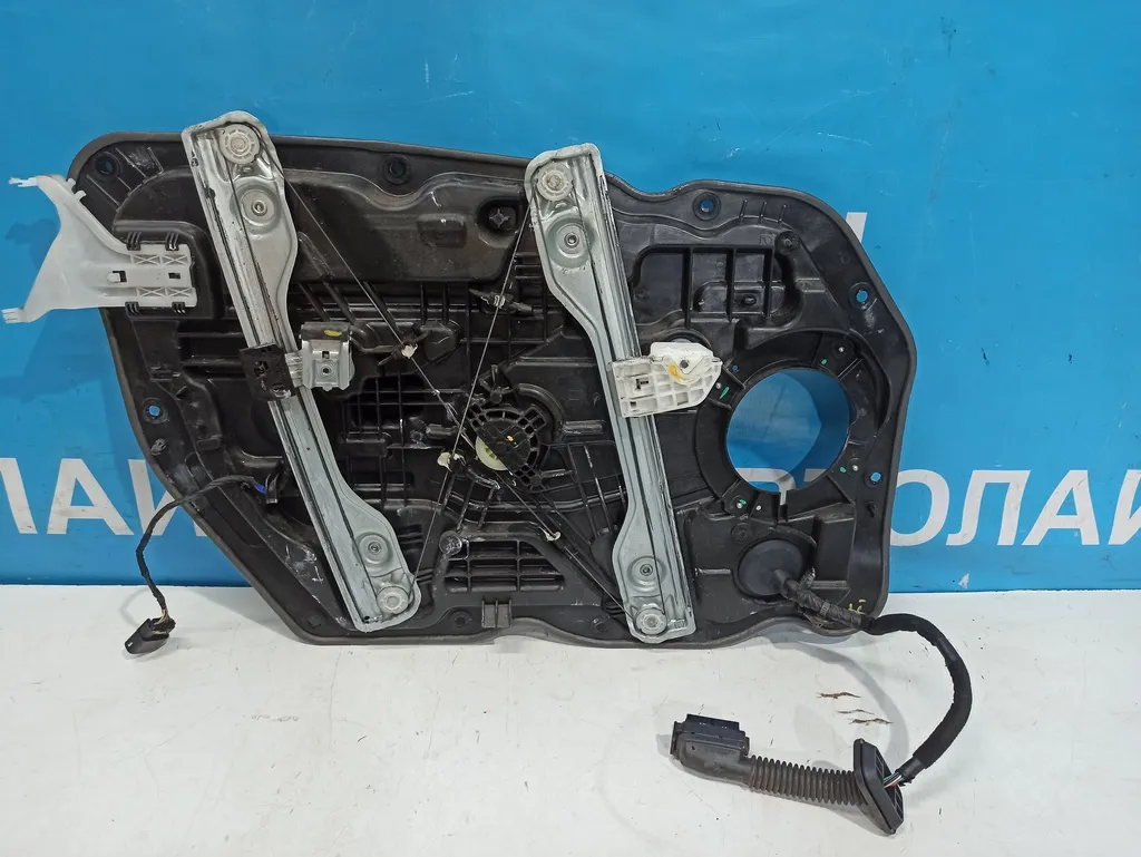 Стеклоподъемник передний правый Kia Ceed 2 JD 2015-2018