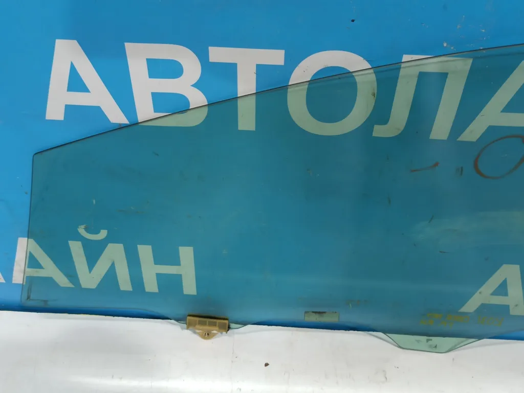 Стекло переднее правое Kia Ceed 2 JD 2015-2018