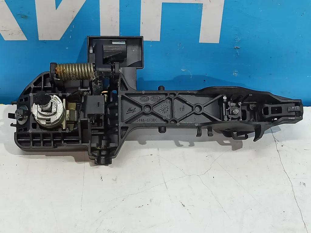 Ручка двери правая Kia Ceed 2 JD 2015-2018