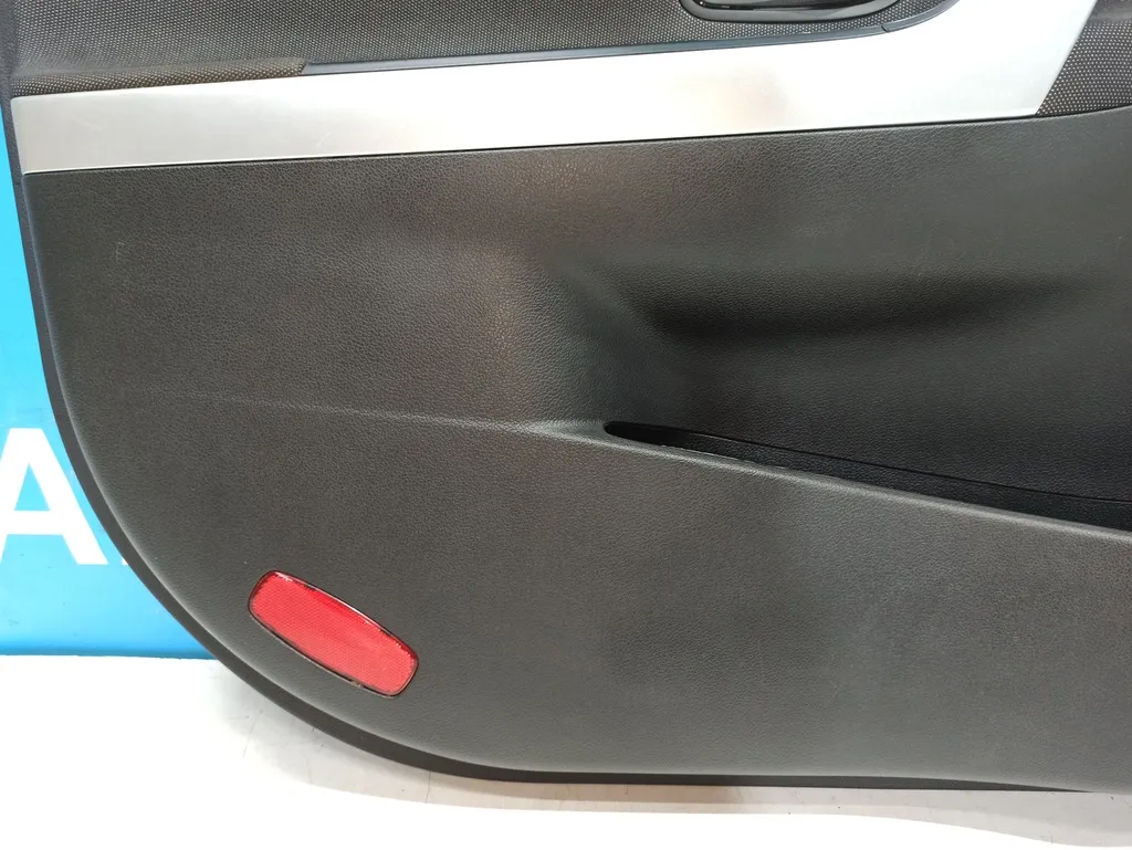 Обшивка двери передней левой Kia Ceed 2 JD 2012-2015