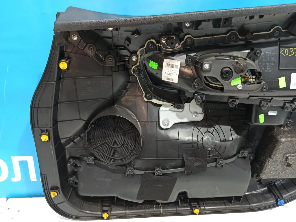 Обшивка двери передней левой Kia Ceed 2 JD 2012-2015