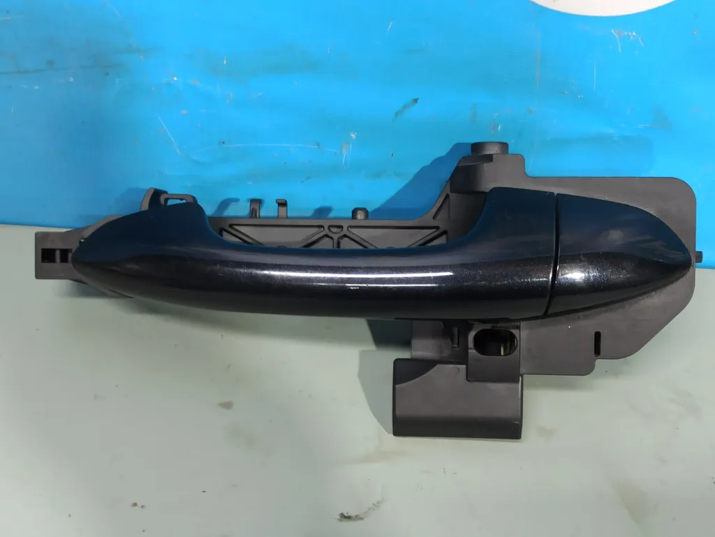 Ручка двери левая Kia Ceed 2 JD 2015-2018