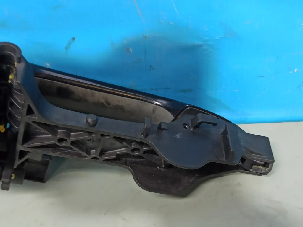 Ручка двери левая Kia Ceed 2 JD 2015-2018