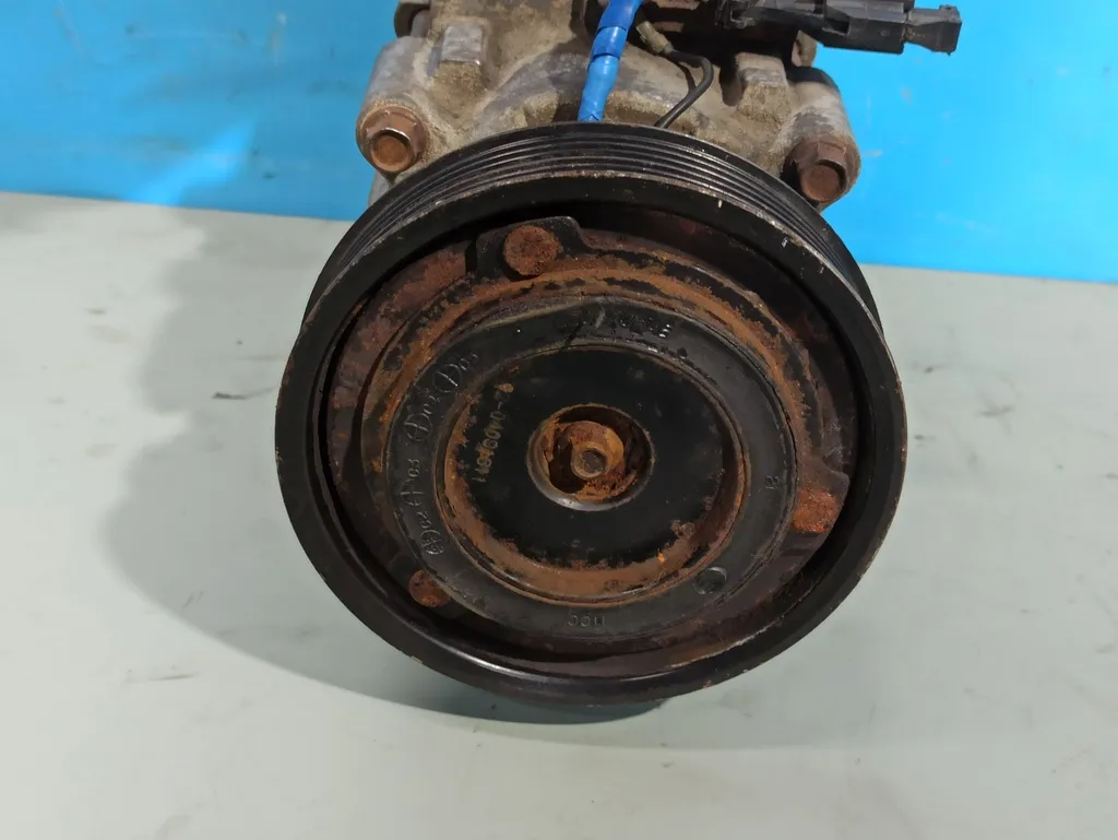 Компрессор кондиционера Hyundai Santa Fe 1 SM 2000-2005