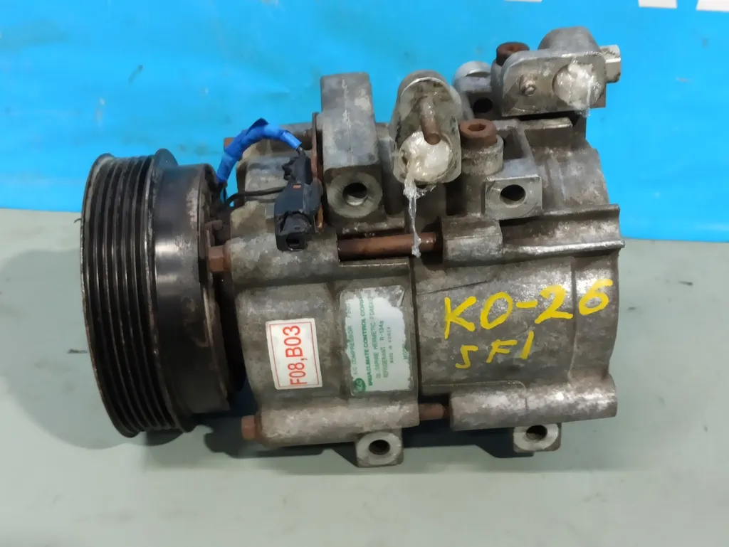 Компрессор кондиционера Hyundai Santa Fe 1 SM 2000-2005