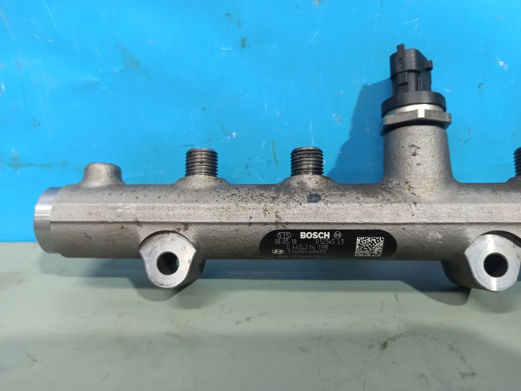 Топливная рампа Hyundai Grand Starex 2007-2015