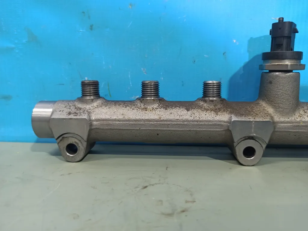 Топливная рампа Hyundai Grand Starex 2007-2015